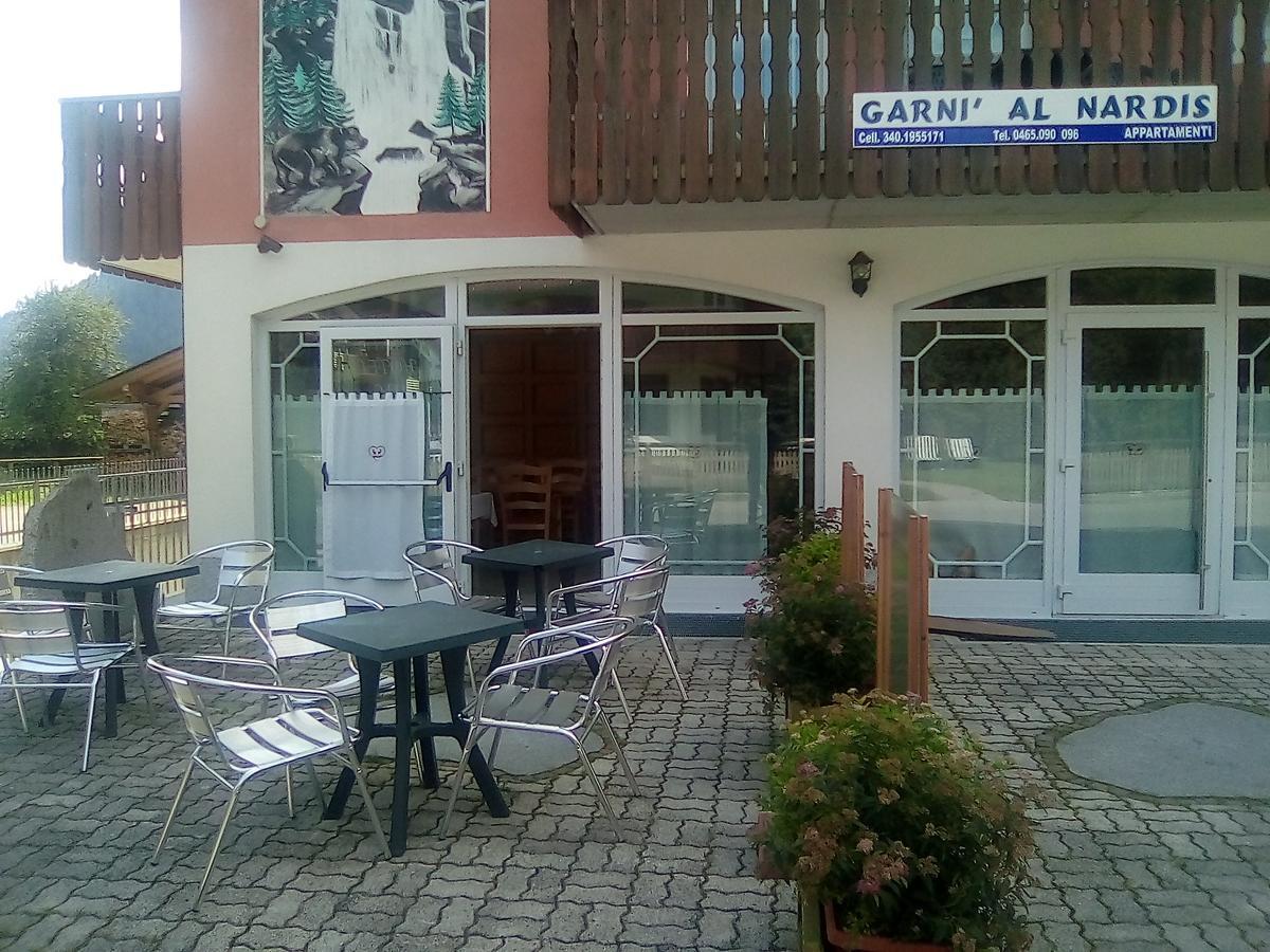 קאריזולו Hotel Garni Al Nardis מראה חיצוני תמונה